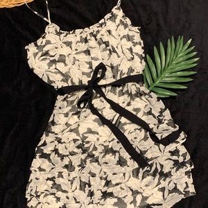 🌺 American Eagle Outfitters Black & White Tiered Ruffled Tie Waist Tank Dress